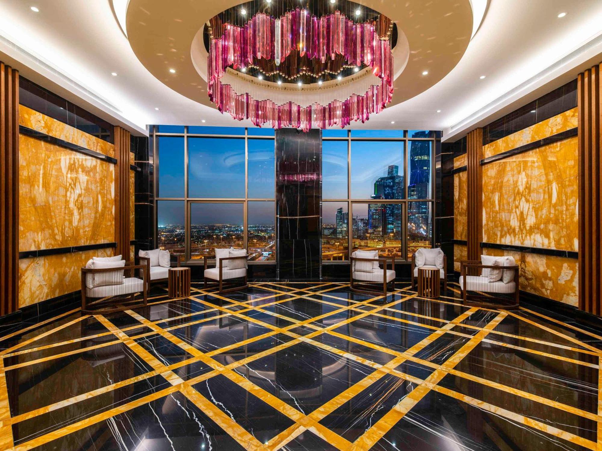 Hotel Movenpick And Residences